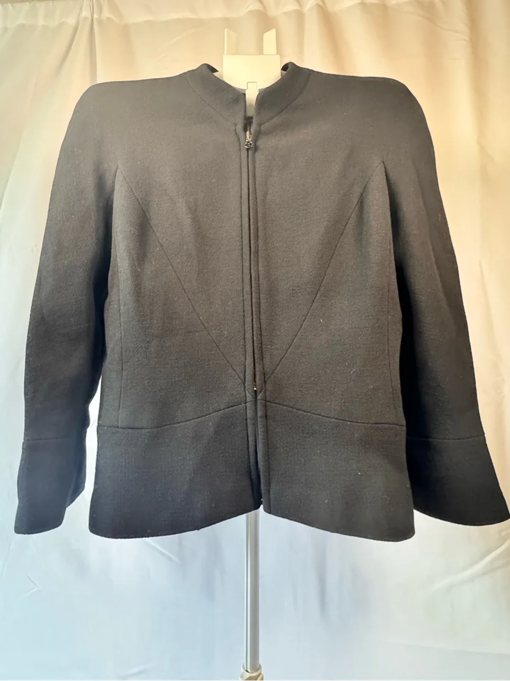 Chanel Boutique Vintage 1997 Black Wool Full-Zip Jacket Size 44 Made in France
